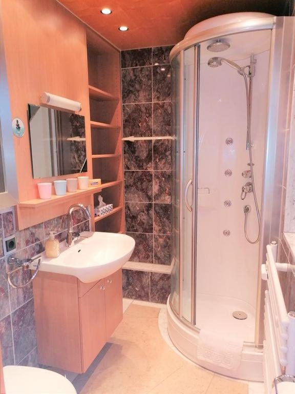 Top Ferienwohnung Mit Tiefgaragenstellplatz, Auch Fuer Laengere Aufenthalte ザスバッハヴァルデン エクステリア 写真